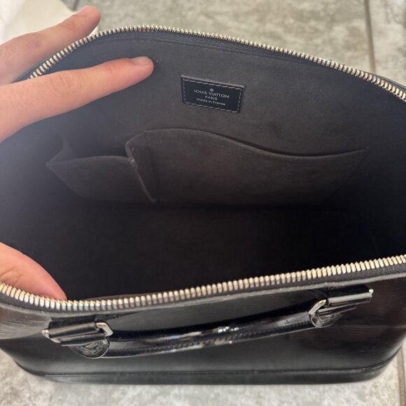 Louis Vuitton Alma PM Leather Handbag Black - Picture 2 of 3
